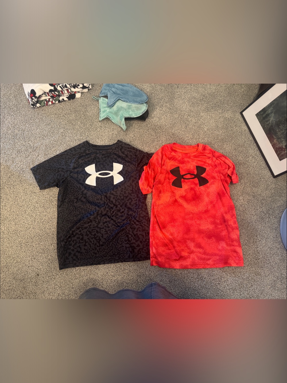 Under Armour Short Sleeve Logo Tees - Black & Red